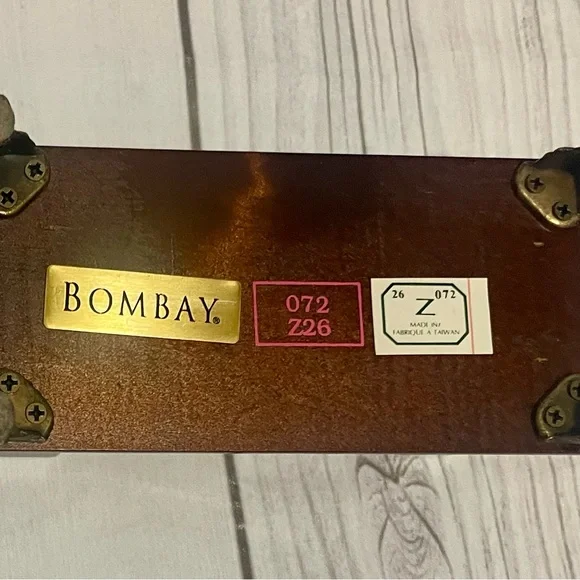 Vintage Bombay Company Business Card Holder - Picture 2 of 6